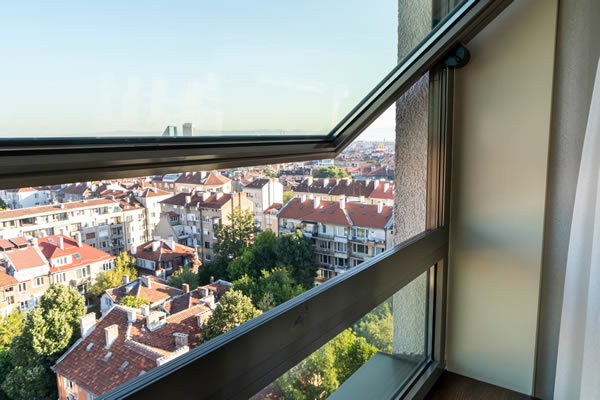 En Perfilvent instalamos ventanas privotantes de aluminio en Gipuzkoa